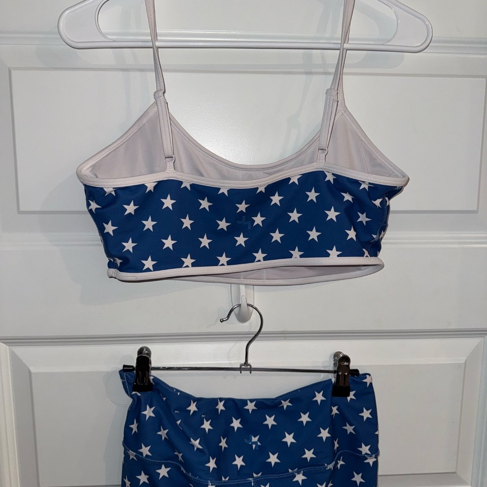 JoyLab Low-impact Sports Bra Blue And White Star Print Biker Shorts Set - Picture 7 of 9